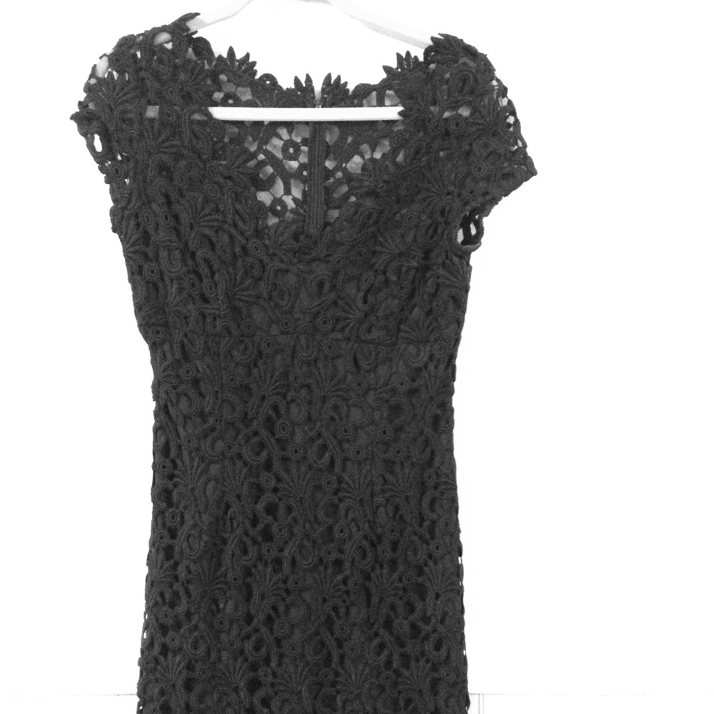 CHETTA B CLASSIC LACE DRESS FROM SAKS 5th Avenue